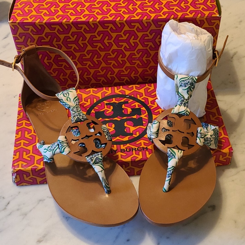 New Beautiful Tory Burch Sandals size 8